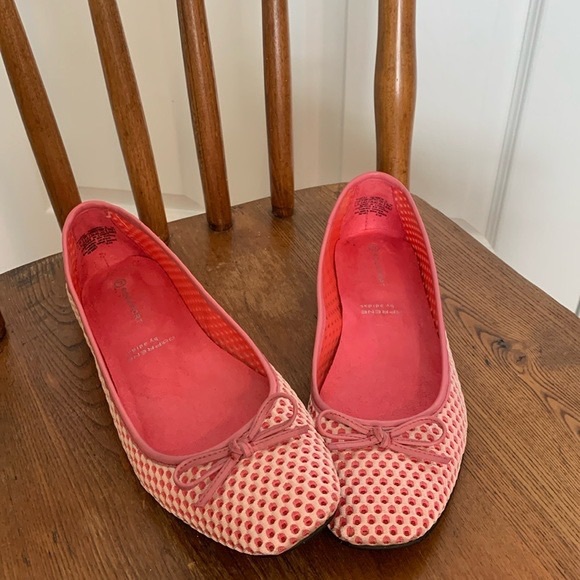 Rockport Shoes Adiprene by Adidas Pink
Barbiecore Preppy Flats Women Size 6 Fun - Picture 7 of 7